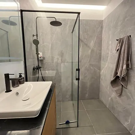 New Stylish Center Apartment *