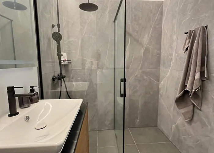 New Stylish Center Apartment *